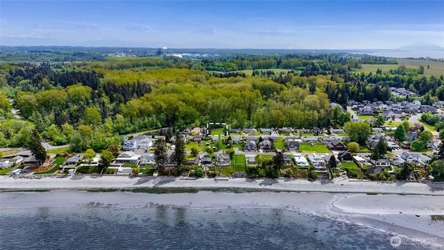 7050 Helweg Lane, Blaine, WA 98230