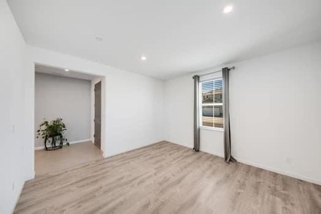 7447 Darque Way, Elk Grove, CA 95757