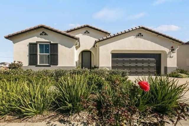 7447 Darque Way, Elk Grove, CA 95757
