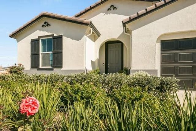 7447 Darque Way, Elk Grove, CA 95757