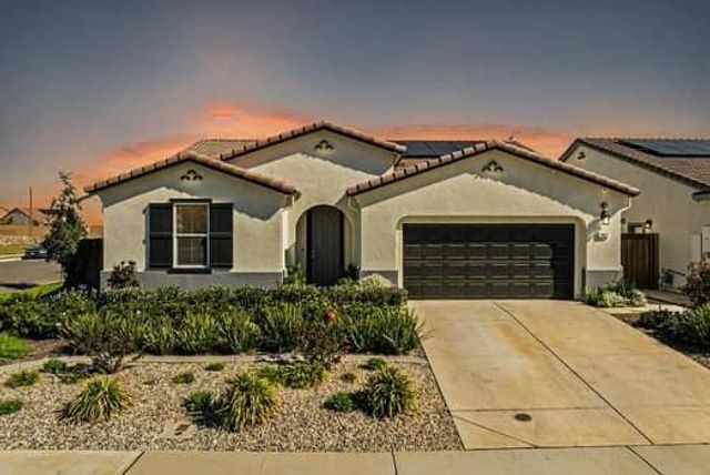 7447 Darque Way, Elk Grove, CA 95757