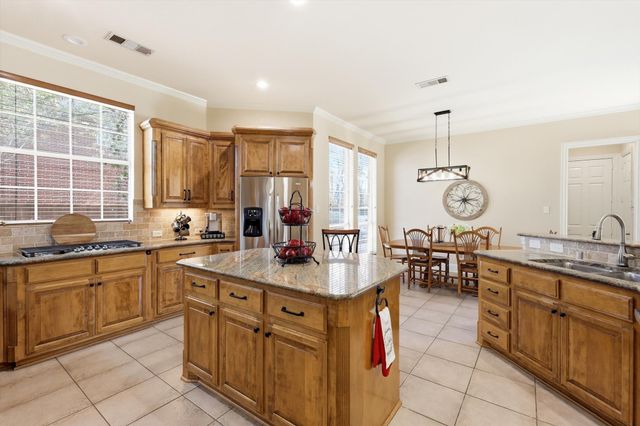 4629 Manor Way, Flower Mound, TX 75028