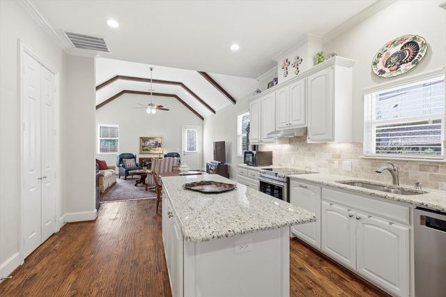 4629 Manor Way, Flower Mound, TX 75028