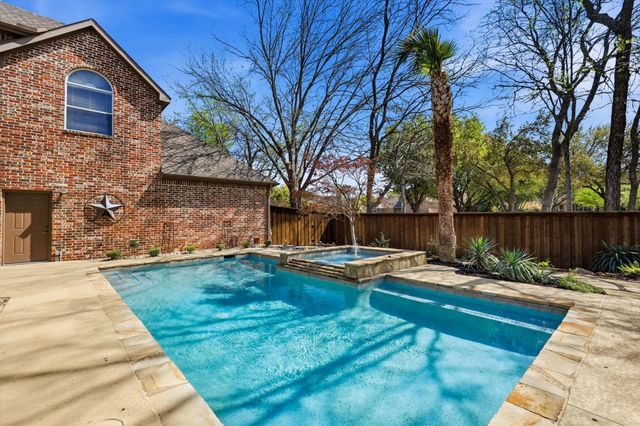 4629 Manor Way, Flower Mound, TX 75028