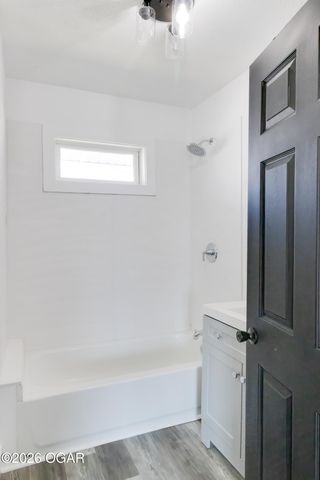 2031 S Murphy Avenue, Joplin, MO 64804