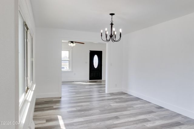 2031 S Murphy Avenue, Joplin, MO 64804