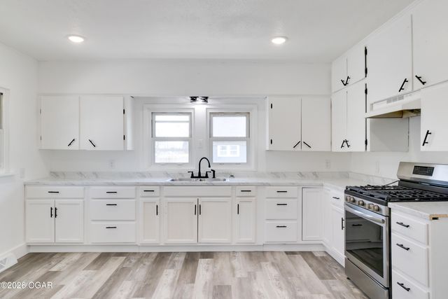 2031 S Murphy Avenue, Joplin, MO 64804