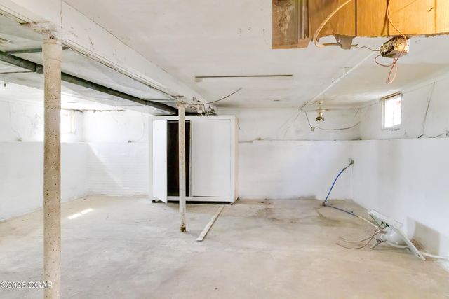 2031 S Murphy Avenue, Joplin, MO 64804