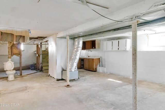 2031 S Murphy Avenue, Joplin, MO 64804