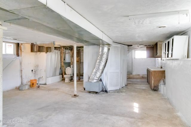 2031 S Murphy Avenue, Joplin, MO 64804