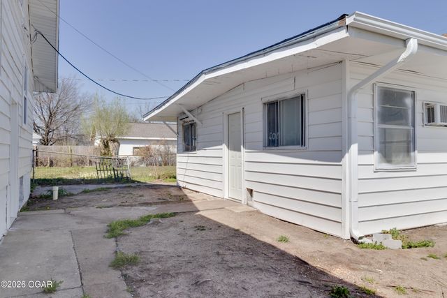 2031 S Murphy Avenue, Joplin, MO 64804