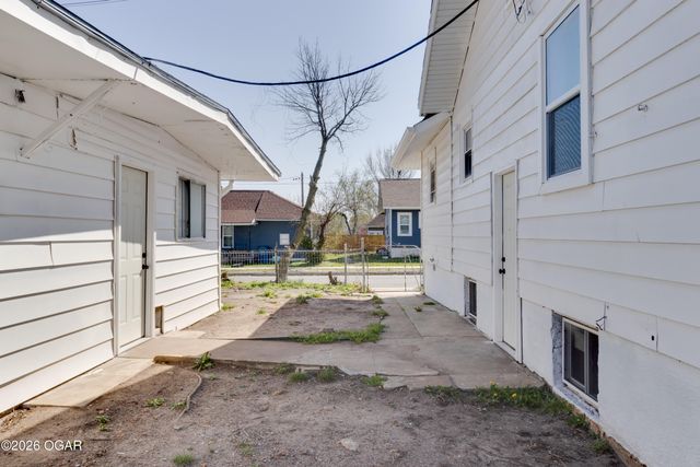 2031 S Murphy Avenue, Joplin, MO 64804