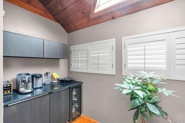 3 Maple Street, Glenwood Landing, NY 11547