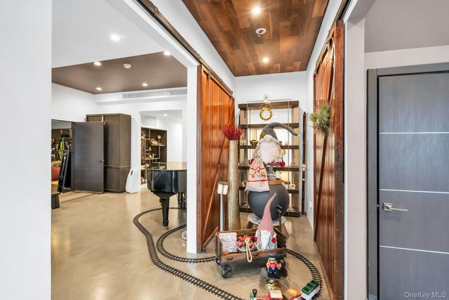 3 Maple Street, Glenwood Landing, NY 11547