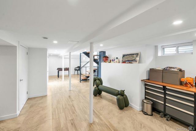 3 Maple Street, Glenwood Landing, NY 11547