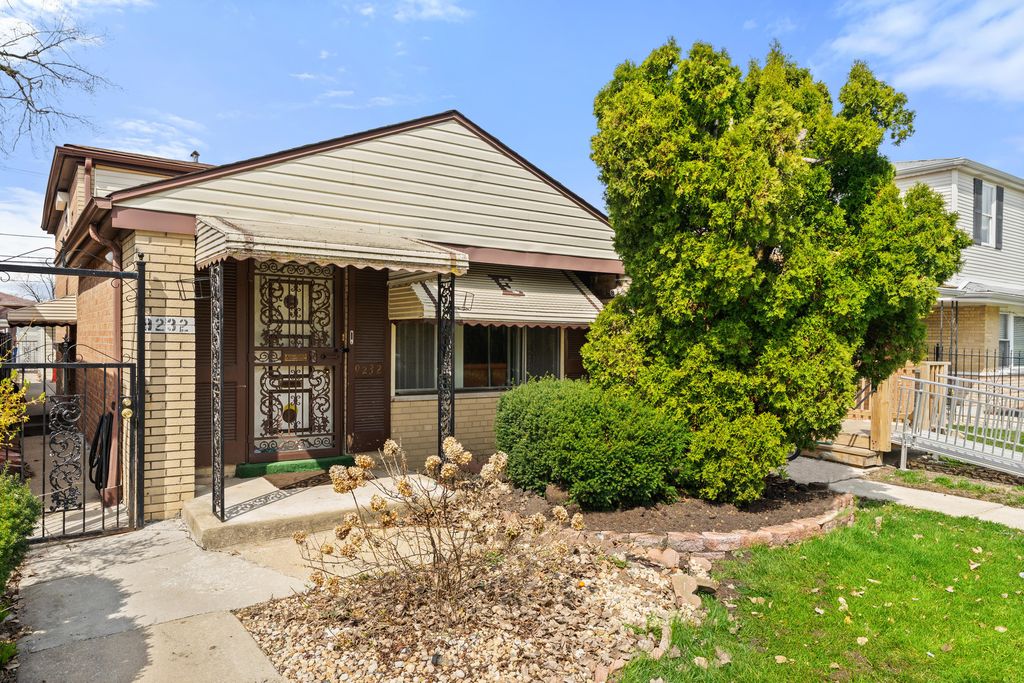 9232 S EGGLESTON Avenue, Chicago, IL 60620