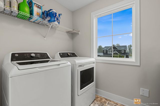 10892 Verdant Drive, Allendale, MI 49401