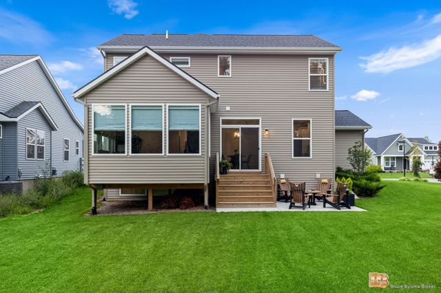 10892 Verdant Drive, Allendale, MI 49401