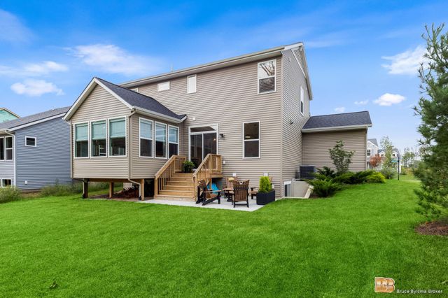 10892 Verdant Drive, Allendale, MI 49401