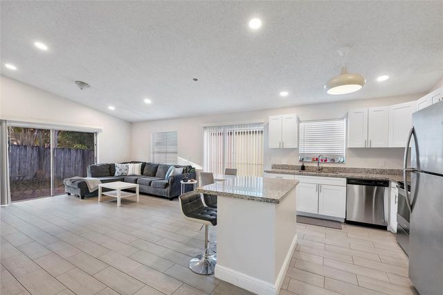 6762 Fern Place, Pompano Beach, FL 33063