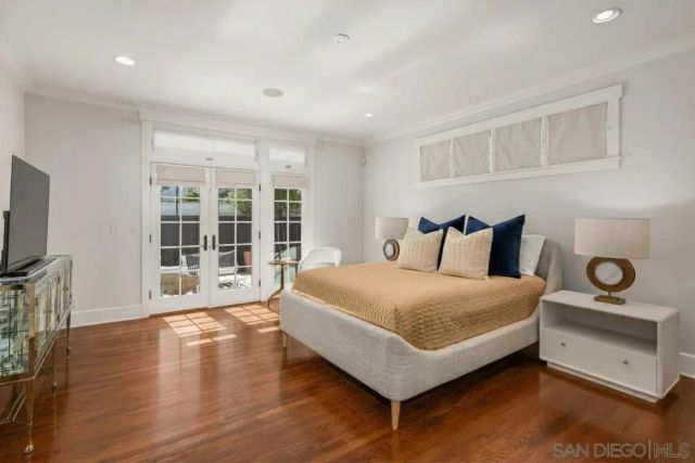 839 Pomona, Coronado, CA 92118