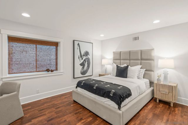 839 Pomona, Coronado, CA 92118