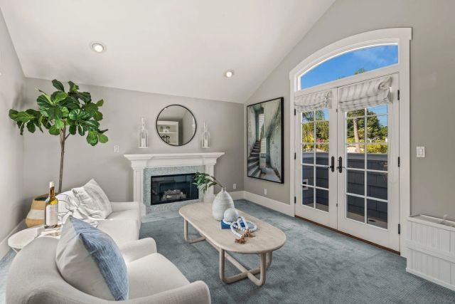 839 Pomona, Coronado, CA 92118