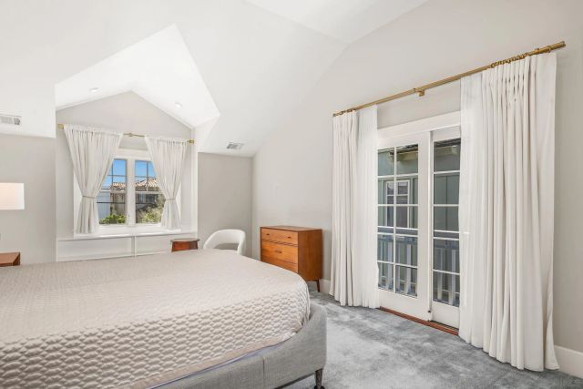 839 Pomona, Coronado, CA 92118