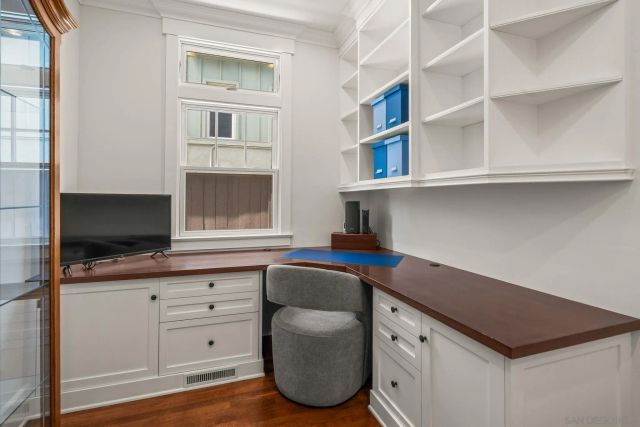 839 Pomona, Coronado, CA 92118