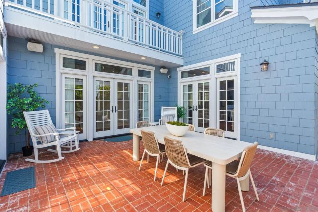 839 Pomona, Coronado, CA 92118