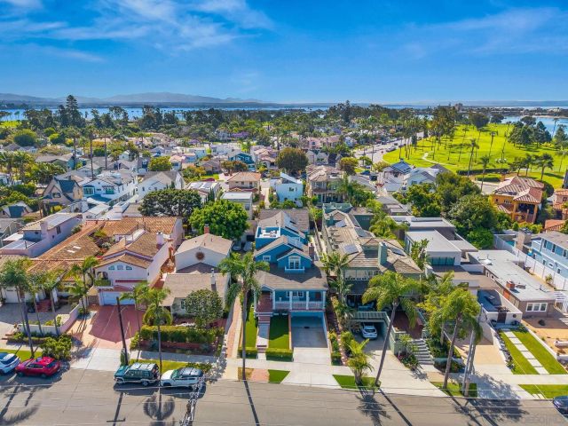 839 Pomona, Coronado, CA 92118