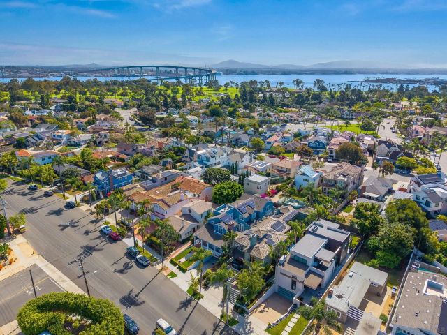 839 Pomona, Coronado, CA 92118