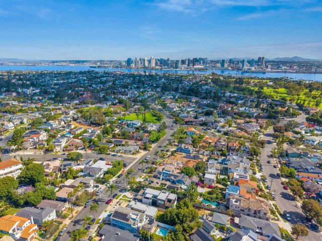 839 Pomona, Coronado, CA 92118