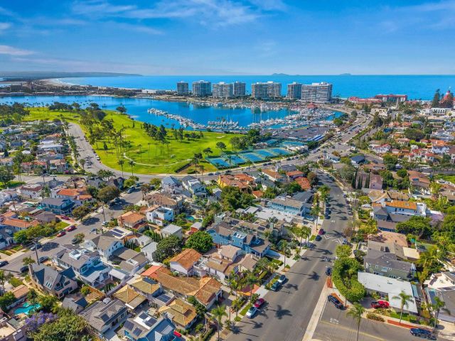 839 Pomona, Coronado, CA 92118