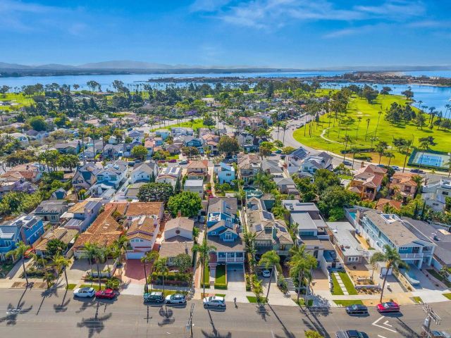 839 Pomona, Coronado, CA 92118