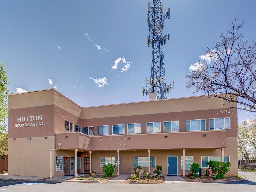 Image 2 of property listing at 2502 CAMINO ENTRADA, Santa Fe, NM 87507