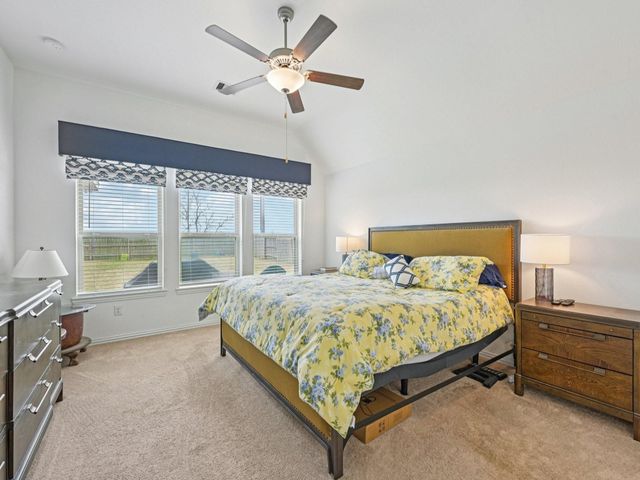 15014 Lake Shore Avenue, Mont Belvieu, TX 77523