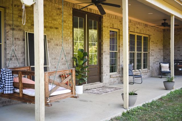 210 Dry Branch Rd, Irvine, KY 40336