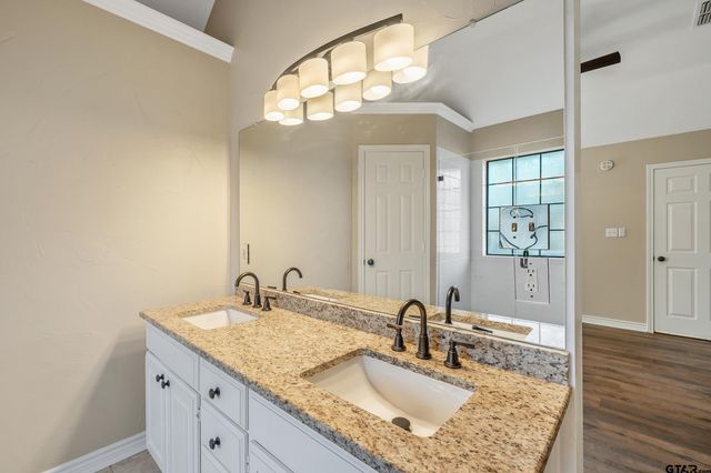 214 Stoneridge, Chandler, TX 75758