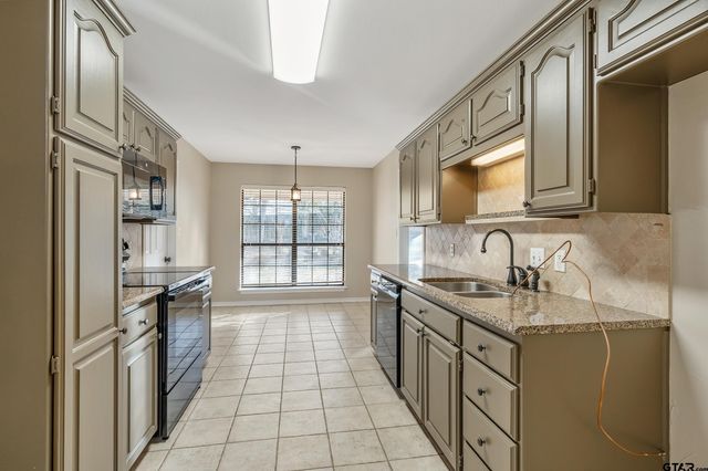 214 Stoneridge, Chandler, TX 75758