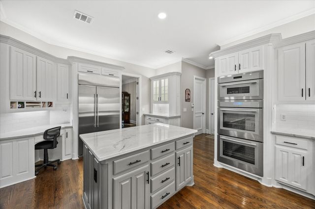 806 Eagle Pass, Heath, TX 75032