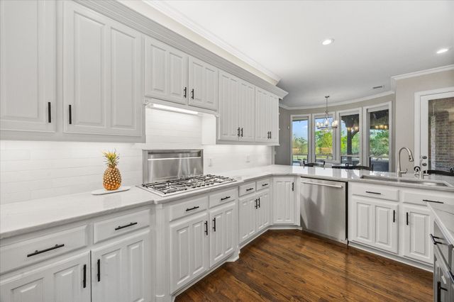 806 Eagle Pass, Heath, TX 75032