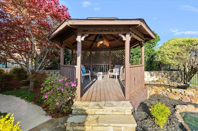 806 Eagle Pass, Heath, TX 75032