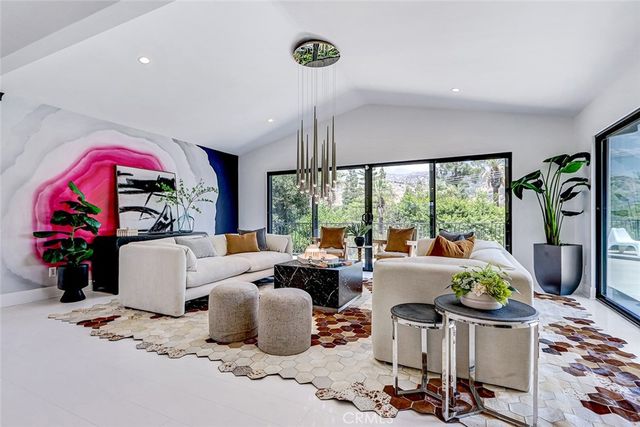 832 N Oceanbluff Avenue, San Dimas, CA 91773