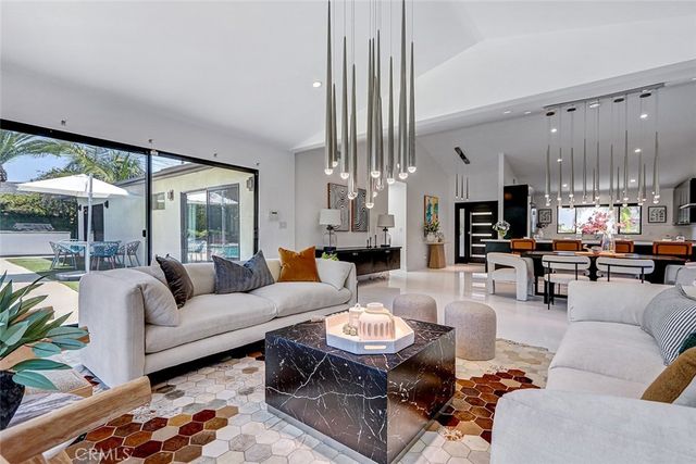 832 N Oceanbluff Avenue, San Dimas, CA 91773