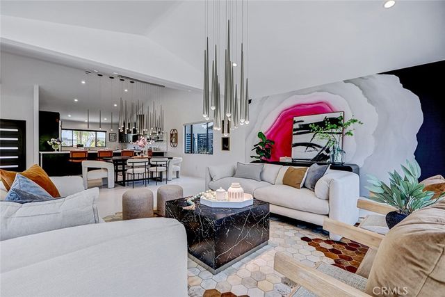 832 N Oceanbluff Avenue, San Dimas, CA 91773