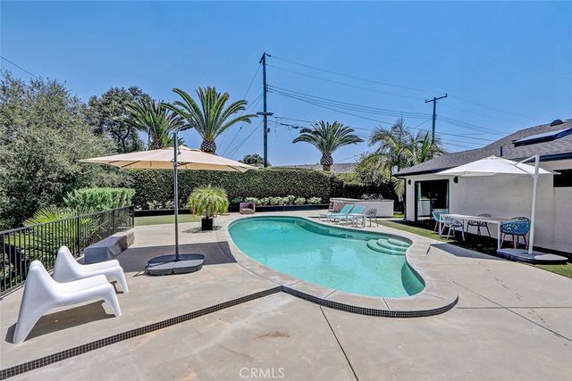 832 N Oceanbluff Avenue, San Dimas, CA 91773