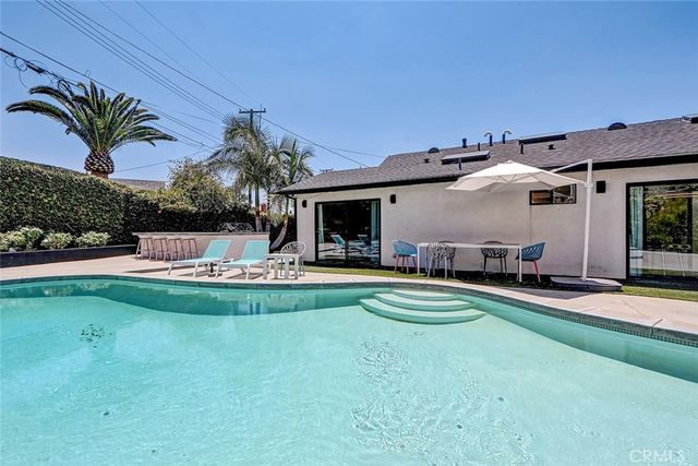 832 N Oceanbluff Avenue, San Dimas, CA 91773