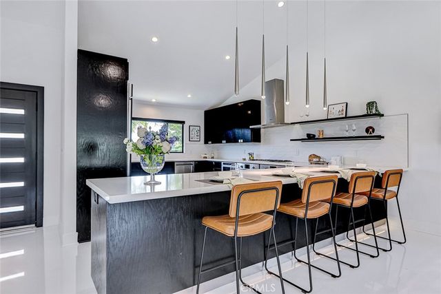 832 N Oceanbluff Avenue, San Dimas, CA 91773