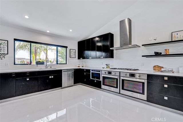 832 N Oceanbluff Avenue, San Dimas, CA 91773